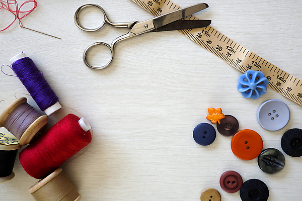 포토 JPG 해외이미지 디자인 백그라운드 취미 사람없음 파란색 세트 컬러풀 유행 장비 흰색 공구 면 업무 그룹 실 바느질 오브젝트 레이아웃 실타래 자수 얼레 재단 카피스페이스 해외포토 컬러 공백 도구 작업 파일형식 이미지허브