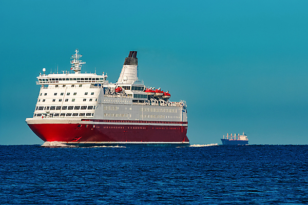 포토 JPG 해외이미지 주간 바다 항해 사람없음 야외 큼 유람선 크루즈 해외포토 자연요소 배_교통 크기 파일형식 이미지허브