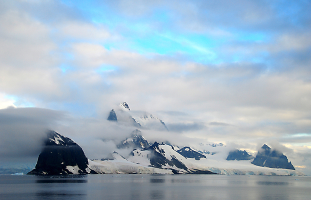 포토 JPG 해외이미지 바다 겨울 자연 산 사람없음 야외 물 파란색 글로벌 환경 얼음 추위 흰색 황무지 남극 북극 빙하 봉 빙산 남쪽 해외포토 자연요소 계절 컬러 극지방 방향 생태계 파일형식 이미지허브