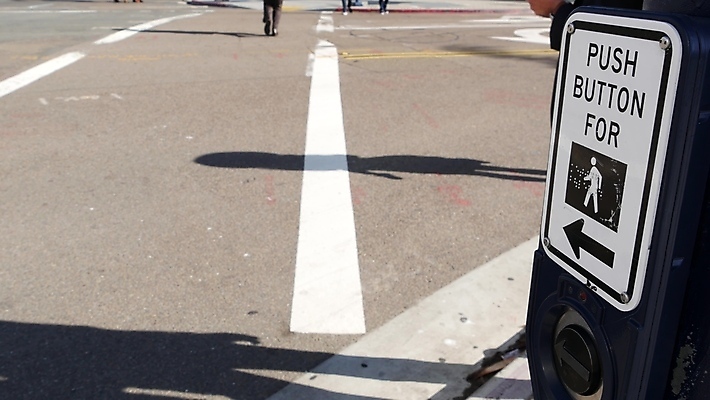 포토 JPG 해외이미지 도로 지도 거리 경고 안전 사람 사람없음 걷기 미국 표지판 고가도로 기다림 횡단보도 도심 보호 위험 심볼 신호 보안 캘리포니아 얼룩말 언론 봉 규칙 공지사항 타운 요청 건너기 그만 길가 자동 카피스페이스 해외포토 길 컨셉 북아메리카 교통시설 모션 알림판 공백 도시 말_동물 고속도로 보행로 파일형식 이미지허브