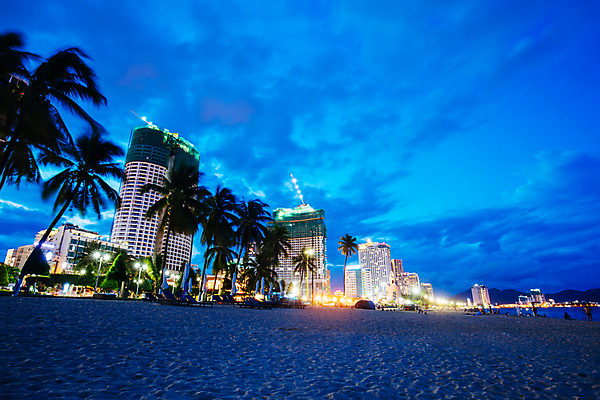 포토 JPG 해외이미지 아시아 모래 바다 여행 의자 우산 자연 하늘 휴가 휴식 손바닥 동양인 사람없음 야외 물 파란색 모래사장 태양 뷰티 맑음 침묵 휴양지 베트남 터키석 파라다이스 해외포토 자연요소 손 나라 컬러 가구 컨셉 날씨 인종 동남아시아 소리 장소 보석 생태계 파일형식 이미지허브