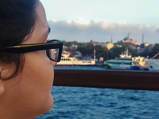 포토 JPG 해외이미지 모델 라이프스타일 응시 옷 여자 안경 어린이 바다 여행 자연 휴가 휴식 거리 한명 사람 성인 야외 10대 물 여름 컬러풀 선글라스 햇빛 태양 뷰티 유행 맑음 도시 스케이터 힙스터 해외포토 자연요소 1 시선 잡화 계절 패션 컬러 컨셉 청소년 날씨 운동선수 생활 생태계 파일형식 이미지허브