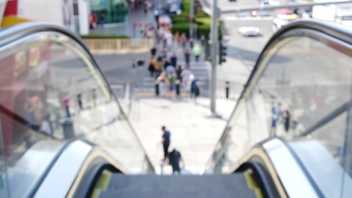 포토 JPG 해외이미지 여자 남자 실루엣 패턴 유리 거리 사람 사람없음 아웃포커스 도시풍경 계단 미국 도시 사회 횡단보도 도심 소프트포커스 교차로 질감 리프트 에스컬레이터 커뮤니티 다인종 일반 블러 철책 많음 해외포토 길 컨셉 북아메리카 무늬 재질 촬영기법 인종 풍경 보행로 공동체 파일형식 이미지허브