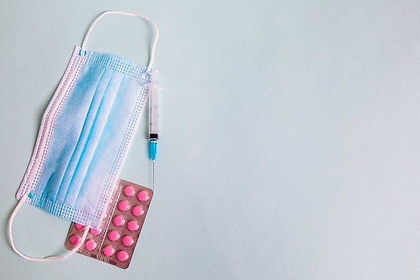 포토 JPG 해외이미지 과학 백그라운드 컨셉 유리병 건강 주사기 가면 안전 사람없음 파란색 알약 약 장비 흰색 호흡기관 바이러스 보호 질병 위험 감염 주사약 박테리아 돌봄 백신 위생관리 인플루엔자 전염병 치료제 화학물질 항생제 해외포토 컬러 의학 의료기기 모션 병_용기 관리 장기_의학 화학 파일형식 이미지허브