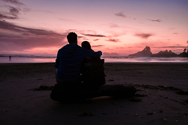 포토 JPG 해외이미지 커플 여자 남자 실루엣 여행 포옹 성인 야외 두명 기댐 성인만 해외포토 관계 안기 모션 촬영기법 사람 파일형식 이미지허브