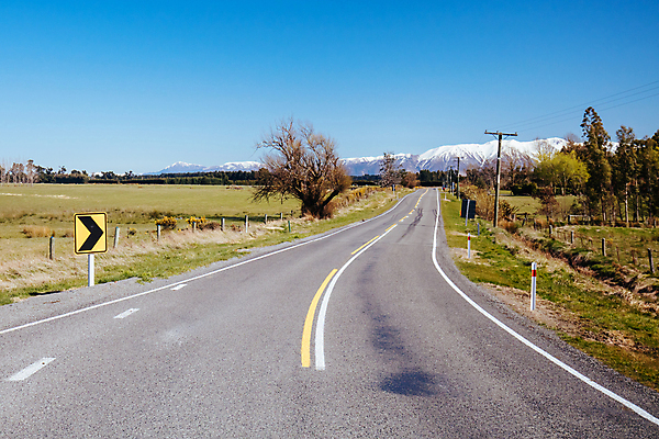 포토 JPG 해외이미지 나무 도로 여행 밭 자연 하늘 산 사람없음 야외 맑음 시골 오픈 고속도로 숲 뉴질랜드 장면 내추럴 해외포토 식물 길 농업 교통시설 날씨 오세아니아 생태계 파일형식 이미지허브