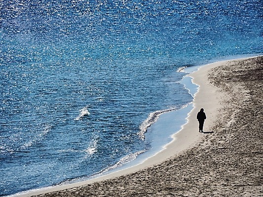 포토 JPG 해외이미지 라이프스타일 여자 실루엣 모래 바다 여행 백그라운드 컨셉 자연 하늘 휴식 사람 사람없음 야외 물 태양 평화 걷기 어둠 침묵 고요 일몰 슬픔 고독 우울감 혼자 수평선 해외포토 자연요소 감정 모션 촬영기법 생활 노을 소리 생태계 파일형식 이미지허브