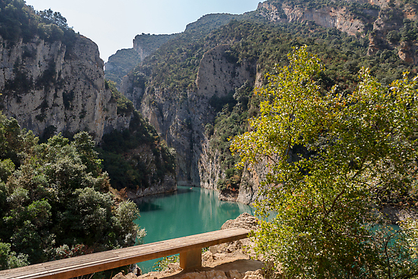 포토 JPG 해외이미지 디자인 공원 유럽 여행 백그라운드 자연 하늘 휴가 산 사람없음 야외 초록색 물 파란색 뷰티 환경 하이킹 스페인 숲 내추럴 석회암 절정 산맥 해외포토 자연요소 공공시설 나라 컬러 레저 암석 생태계 파일형식 이미지허브