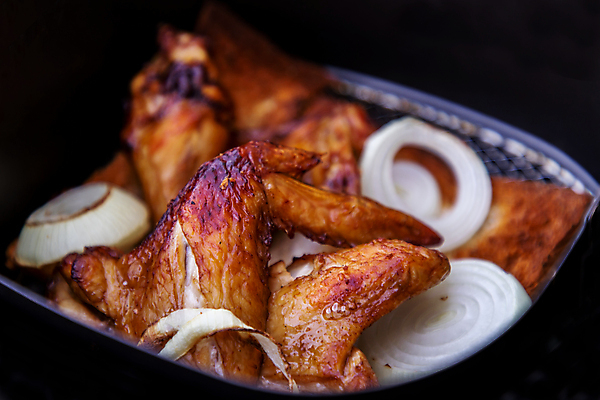 포토 JPG 해외이미지 전통 음식 빵 백그라운드 날개 재료 양파 건강 요리 동양인 사람없음 빨간색 파티 식당 식사 저녁식사 치킨 튀김 신선 뜨거움 오븐 맛 그릴 굽기 먹기 향신료 메뉴 질감 레시피 후추 점심식사 영양분 핸드메이드 해외포토 컬러 컨셉 채소 모션 주방용품 인종 이벤트 상점 가전제품 구이 닭고기요리 향미료 파일형식 이미지허브