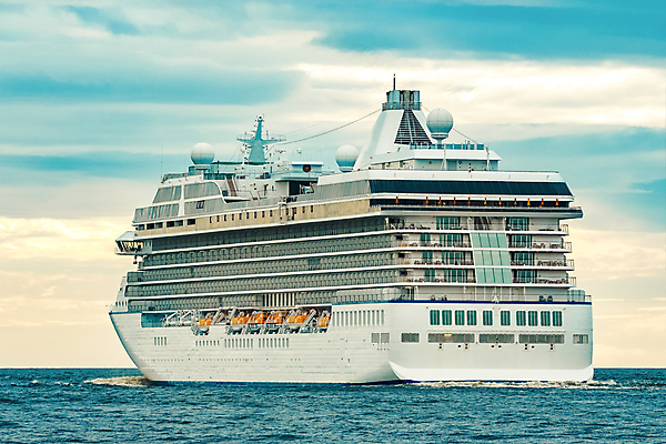 포토 JPG 해외이미지 주간 바다 항해 사람없음 야외 큼 유람선 크루즈 해외포토 자연요소 배_교통 크기 파일형식 이미지허브