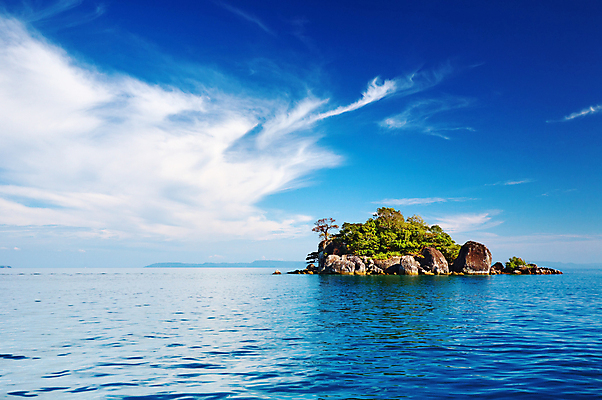 포토 JPG 해외이미지 구름 아시아 파도 바다 섬 여행 태국 자연 하늘 휴가 풍경 사람없음 초록색 물 여름 파란색 맑음 암초 다도해 이국적 파라다이스 수평선 해외포토 자연요소 계절 나라 컬러 날씨 생태계 파일형식 이미지허브