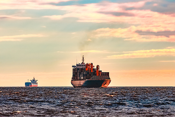 포토 JPG 해외이미지 산업 바다 사람없음 일몰 화물 컨테이너 화물선 상업 수입 수출업 해외포토 배_교통 노을 운송업 파일형식 이미지허브