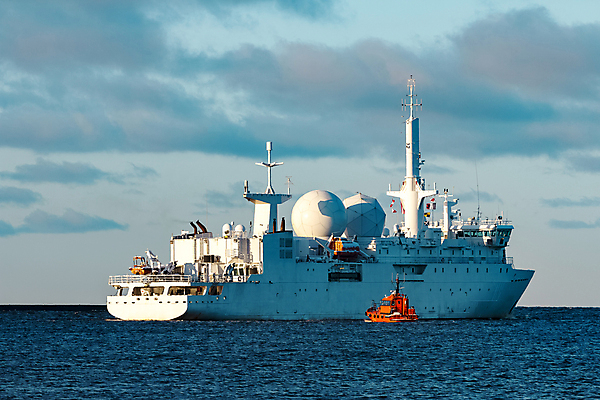 포토 JPG 해외이미지 주간 바다 항해 사람없음 야외 보트 군용 함선 군함 발트해 해외포토 자연요소 배_교통 군대 북유럽 해군 파일형식 이미지허브