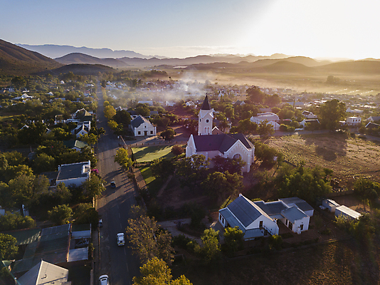 포토 JPG 해외이미지 여행 농업 건축양식 아프리카 아침 휴가 산 안테나 사람없음 건물 빛 뷰티 교회 마을 와인 계곡 그림 타운 남아프리카 드론 옛날 케이프타운 해외포토 주간 건축물 건축 나라 산업 통신 종교건축 주류 도시 남아프리카공화국 파일형식 이미지허브
