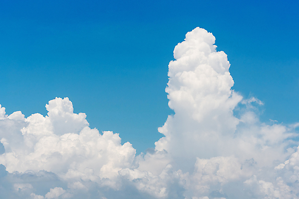 포토 JPG 해외이미지 구름 1 백그라운드 자연 하늘 바람 날씨 추상 사람없음 야외 파란색 빛 햇빛 태양 뷰티 평화 우주 일출 환경 자유 흰색 싱글 장면 천국 오존 천창 해외포토 자연요소 컬러 컨셉 무늬 노을 생태계 파일형식 이미지허브