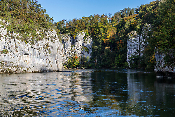포토 JPG 해외이미지 나무 식물 유럽 단풍 자연 하늘 독일 사람없음 물 관광지 강 수도원 다뉴브강 보호구역 석회암 바이에른 해외포토 자연요소 나라 여행 잎 암석 생태계 구역 파일형식 이미지허브