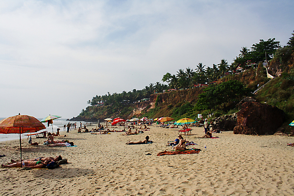 포토 JPG 해외이미지 아시아 모래 바다 여행 자연 하늘 휴가 휴식 사람 동양인 풍경 경사 사람없음 야외 물 여행객 수영 그룹 인도인 휴양지 장면 남쪽 케랄라주 파라다이스 해외포토 자연요소 외국인 나라 컨셉 인종 장소 수상스포츠 인도_나라 방향 생태계 파일형식 이미지허브
