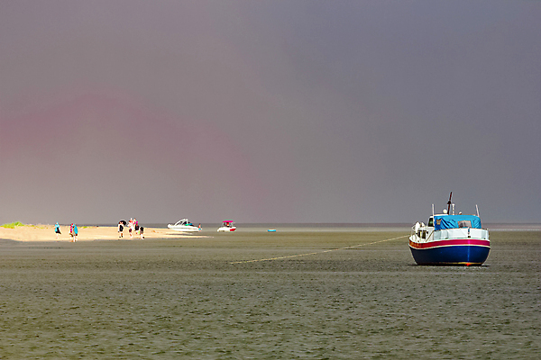 포토 JPG 해외이미지 주간 바다 항해 사람 여러명 야외 작음 크루즈 해외포토 자연요소 다수 배_교통 크기 파일형식 이미지허브