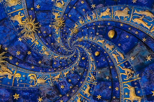 포토 JPG 해외이미지 디자인 별 지구 시계 과학 백그라운드 이동 컨셉 자연 하늘 추상 미래 나선형 사람없음 장식 파란색 빛 숫자 우주 어둠 별자리 행성 달 시간 야간 신비 심볼 손목시계 오브젝트 사인 은하계 점성술 공상 천문학 마법 무한 순간 최면 혼란 효과 해외포토 자연요소 문자 교육 컬러 무늬 장신구 생태계 파일형식 이미지허브