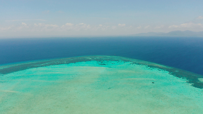 포토 JPG 해외이미지 파도 바다 섬 여행 백그라운드 자연 하늘 표면 휴가 안테나 사람없음 야외 물 파란색 만 투명 산호 휴양지 질감 암초 석호 내추럴 조감도 터키석 파라다이스 카피스페이스 해외포토 자연요소 컬러 통신 공백 장소 자포동물 보석 생태계 파일형식 이미지허브