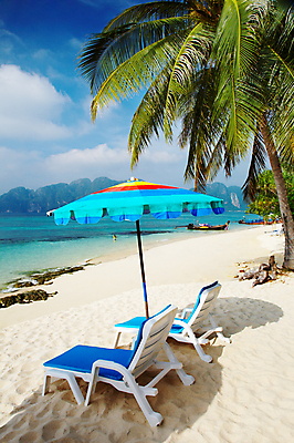 포토 JPG 해외이미지 나무 모래 바다 섬 여행 의자 우산 태국 자연 하늘 휴가 휴식 손바닥 사람없음 물 파란색 컬러풀 맑음 침묵 보트 산호 휴양지 암초 석호 가림막 안다만 이국적 터키석 파라다이스 포상금 해외포토 자연요소 식물 손 아시아 컬러 가구 컨셉 돈 배_교통 날씨 소리 장소 자포동물 보석 생태계 파일형식 이미지허브