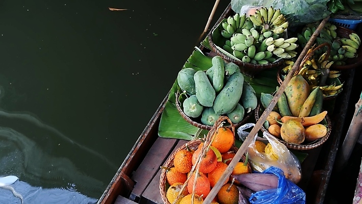 포토 JPG 해외이미지 아시아 음식 상징 백그라운드 채소 과일 태국 거리 동양인 사람없음 강 세트 컬러풀 수확 시골 신선 보트 시장 선택 농부 정상 다발 에코 유기농 방콕 함선 운하 카누 지역 매각 밭일 섞기 옛날 이국적 해외포토 직업 웰빙 나라 컬러 컨셉 농업 배_교통 인종 환경 수상스포츠 파일형식 이미지허브