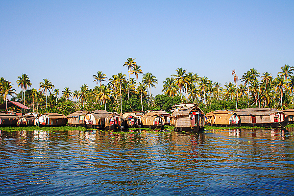 포토 JPG 해외이미지 나무 아시아 여행 교통시설 자연 휴가 주택 항해 손바닥 동양인 사람없음 야외 물 강 여행객 보트 크루즈 인도인 함선 수로 운하 코코넛 채널 케랄라주 해외포토 자연요소 외국인 식물 손 나라 교통 배_교통 과일 사람 인종 건물 인도_나라 시설 생태계 파일형식 이미지허브