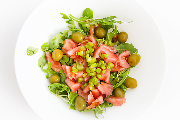 포토 JPG 해외이미지 접시 음식 잎 다이어트 토마토 채소 자연 건강 요리 사람없음 빨간색 초록색 식사 저녁식사 당근 샐러드 시골 신선 사발 상추 향신료 유기농 올리브 날것 피클 후추 점심식사 루꼴라 채식주의자 핸드메이드 비건 해외포토 식물 식기 웰빙 열매 컬러 뿌리채소 사기그릇 생태계 채식 절임 향미료 파일형식 이미지허브