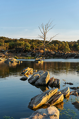 포토 JPG 해외이미지 나무 공원 호수 여행 백그라운드 자연 하늘 휴가 파노라마 사람없음 야외 목재 초록색 물 파란색 강 뷰티 반사 환경 계곡 봄 흐름 시골 개울 황무지 스페인 숲 포르투갈 장면 내추럴 수평선 해외포토 자연요소 식물 계절 공공시설 유럽 컬러 컨셉 재료 촬영기법 생태계 파일형식 이미지허브