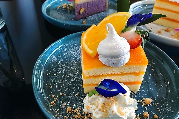 포토 JPG 해외이미지 접시 커피 음식 조각 백그라운드 오렌지 과일 디저트 요리 사람없음 목재 장식 컵 초록색 노란색 케이크 빵집 흰색 신선 달콤 맛 설탕 굽기 크림 페스츄리 해외포토 나무 식기 음료 빵 컬러 컨셉 재료 상점 구이 파일형식 이미지허브