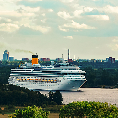 포토 JPG 해외이미지 주간 나무 바다 항해 사람없음 야외 큼 유람선 크루즈 해안도시 해외포토 자연요소 식물 배_교통 도시 크기 파일형식 이미지허브