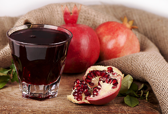 포토 JPG 해외이미지 잔 실내 근접촬영 삼베 석류 석류알 석류주스 나무배경 해외포토 식기 뷰포인트 백그라운드 과일 내부 과일주스 파일형식 천_직물 이미지허브