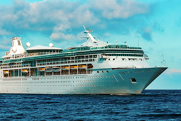 포토 JPG 해외이미지 주간 바다 항해 사람없음 야외 큼 유람선 크루즈 해외포토 자연요소 배_교통 크기 파일형식 이미지허브