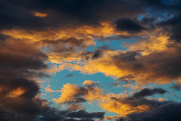 포토 JPG 해외이미지 구름 백그라운드 자연 하늘 아침 바람 날씨 풍경 사람없음 아웃포커스 여름 파란색 빛 컬러풀 햇빛 노란색 일출 환경 맑음 침묵 황혼 일몰 새벽 자유 광선 분위기 저녁 소프트포커스 부드러움 솜털 내추럴 광 뇌우 해외포토 주간 자연요소 계절 컬러 컨셉 촬영기법 태양 노을 소리 감각 야간 생태계 파일형식 이미지허브