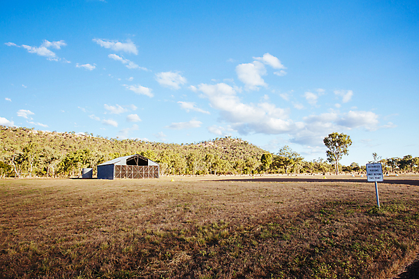 포토 JPG 해외이미지 여행 교통시설 자연 비행기 사람없음 야외 맑음 사막 시골 호주 공항 항공 활주로 멀리 오지 수평선 해외포토 길 교통 항공교통 날씨 대중교통 오세아니아 시설 생태계 파일형식 이미지허브