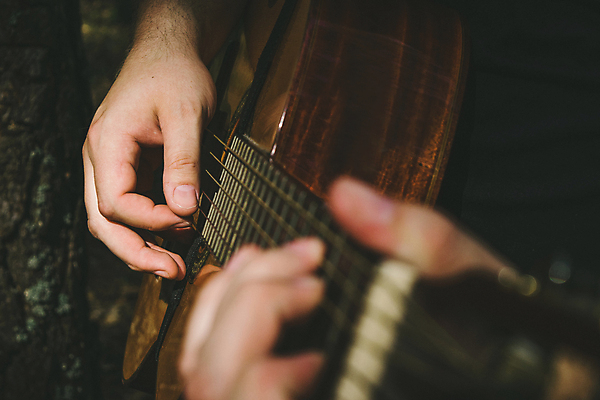 포토 JPG 해외이미지 직업 라이프스타일 손 줄 음악 백그라운드 노래 손가락 놀이 미술 사람 사람없음 목재 파티 소리 콘서트 공연 연주자 음악가 수확 기구 기타 악단 클래식 예술가 목 기타리스트 재즈 그런지 멜로디 뮤지컬 플레이어 생존 해외포토 나무 컨셉 농업 재료 현악기 문화예술 이벤트 생활 신체부위 파일형식 이미지허브