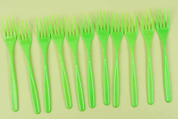 포토 JPG 해외이미지 포크 실내 사람없음 자연보호 일회용 플라스틱 오브젝트 에코 초록배경 제로웨이스트 해외포토 식기 백그라운드 자연 재질 내부 초록색 환경 그린캠페인 보호 사회이슈 파일형식 이미지허브