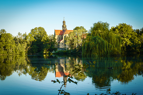 포토 JPG 해외이미지 나무 백인 전통 기독교 종교 문화 호수 벽 바다 조각 섬 여행 건축양식 자연 하늘 휴가 사람없음 건물 물 조각상 성당 교회 탑 천주교 사찰 성 영혼 중세 역사 함선 신성 마리아 수도원 수녀원 순례 숭배 아르메니아 옛날 파멸 해외포토 자연요소 서양인 식물 건축물 건축 컨셉 배_교통 종교건축 조형물 생태계 파일형식 소멸 이미지허브