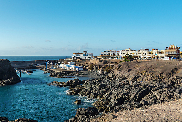포토 JPG 해외이미지 구름 유럽 모래 바다 섬 여행 건축양식 자연 하늘 휴가 주택 풍경 해변 사람없음 야외 건물 물 여름 파란색 태양 마을 맑음 바위 스페인 포트 타운 대서양 이국적 터키석 해외포토 자연요소 건축물 계절 건축 나라 컬러 날씨 돌_바위 도시 보석 생태계 파일형식 이미지허브