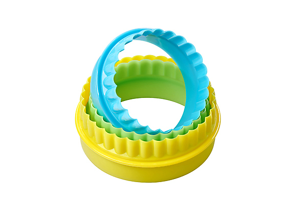 포토 JPG 해외이미지 음식 장신구 주방용품 요리 사람없음 초록색 파란색 세트 컬러풀 노란색 쿠키 과자 주방 식사 재활용 빵집 장비 기구 공구 원형 가장자리 플라스틱 자르기 굽기 반죽 커터 퀼트 페스츄리 핸드메이드 해외포토 도형 빵 컬러 생활용품 모션 재질 디저트 상점 도구 둘레 구이 친환경 파일형식 이미지허브