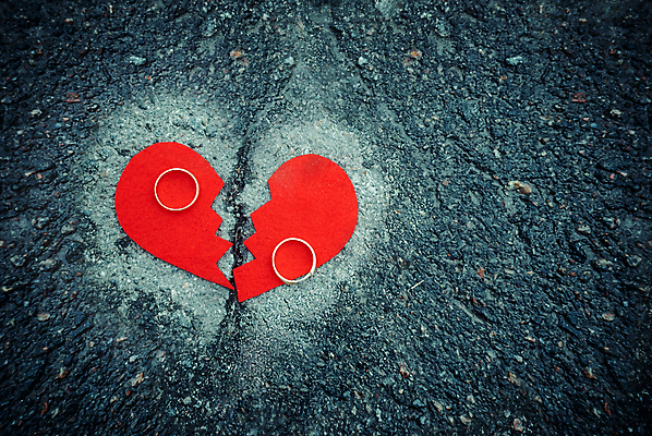 포토 JPG 해외이미지 커플 감정 결혼 백그라운드 컨셉 2 가족 관계 결혼식 추상 스트레스 건조 사랑 사람없음 빨간색 검은색 고통 슬픔 하트 반지 황금 고독 공격 충돌 심볼 사인 싸움 결혼반지 찢어짐 약혼 문제 붕괴 다리찢기 나쁜 깨짐 단절 우울증 위기 이혼 혼자 해외포토 모양 컬러 무늬 장신구 모션 이벤트 질병 약속 파일형식 이미지허브