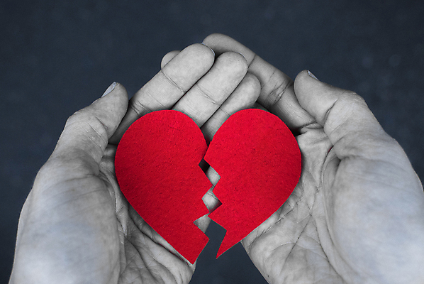 포토 JPG 해외이미지 커플 감정 결혼 백그라운드 컨셉 2 가족 관계 결혼식 추상 스트레스 건조 흑백 사랑 사람없음 빨간색 검은색 고통 슬픔 흰색 하트 반지 고독 공격 충돌 심볼 사인 싸움 드라마 찢어짐 약혼 문제 붕괴 다리찢기 나쁜 깨짐 단절 우울증 위기 이혼 혼자 해외포토 모양 컬러 무늬 장신구 모션 촬영기법 이벤트 질병 약속 파일형식 이미지허브