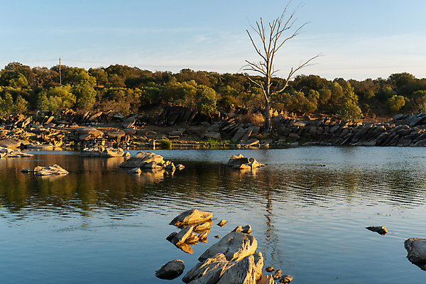 포토 JPG 해외이미지 나무 공원 호수 여행 백그라운드 자연 하늘 휴가 파노라마 사람없음 야외 목재 초록색 물 파란색 강 뷰티 반사 환경 계곡 봄 흐름 시골 개울 황무지 스페인 숲 포르투갈 장면 내추럴 수평선 해외포토 자연요소 식물 계절 공공시설 유럽 컬러 컨셉 재료 촬영기법 생태계 파일형식 이미지허브
