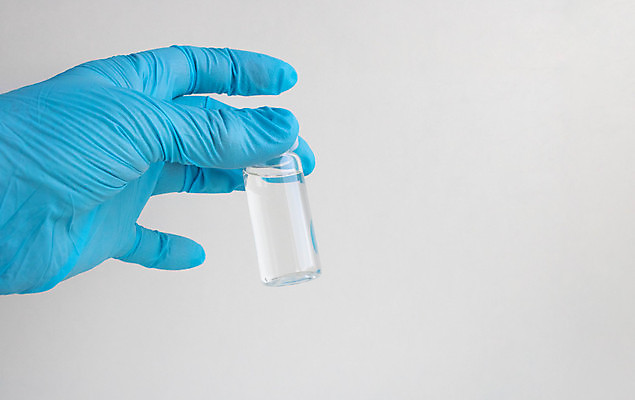 포토 JPG 해외이미지 손 과학 장갑 백그라운드 컨셉 손가락 건강 병원 실험 주사기 사람없음 치료 파란색 글로벌 약 장비 간호사 흰색 잡기 수술 실험실 바이러스 보호 감염 슛 주사약 팔 고립 당뇨병 돌봄 백신 예방접종 전염병 살균 해외포토 잡화 컬러 의학 의료기기 모션 신체부위 의료진 질병 접종 파일형식 이미지허브