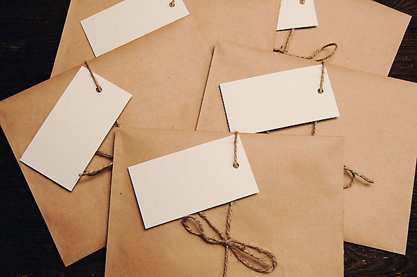 포토 JPG 해외이미지 템플릿 전통 디자인 리본 종이 백그라운드 컨셉 비즈니스 탁자 봉투 선물 사람없음 목재 장식 갈색 꼬리표 라벨 쪽지 공백 수확 골동품 흰색 인사 신용카드 발표 메시지 편지 향수 사인 질감 레이아웃 신분 엽서 초대 페이지 패키지 한조각 판지 구김 그런지 스크랩북 양피지 옛날 편지쓰기 필기체 해외포토 나무 문자 1 컬러 가구 농업 재료 모션 프레임 금융 화장품 기록 예절 파일형식 이미지허브