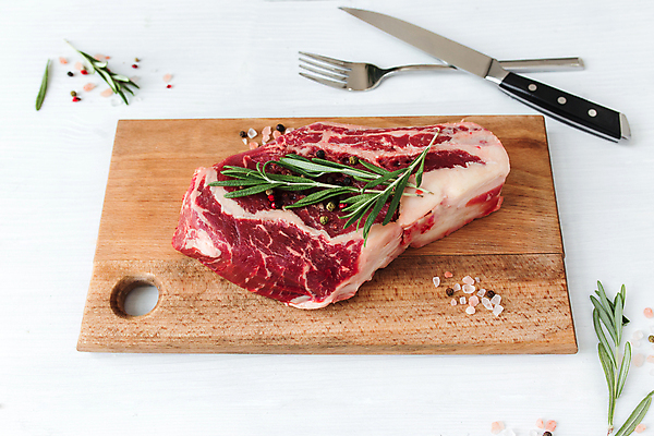 포토 JPG 해외이미지 육류 스테이크 비프스테이크 사람없음 소고기 칼 소금 로즈메리 등심 해외포토 식재료 서양음식 허브 파일형식 이미지허브