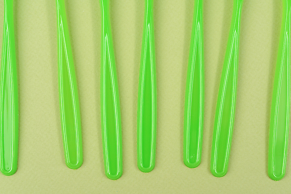 포토 JPG 해외이미지 포크 실내 손잡이 사람없음 자연보호 일회용 플라스틱 오브젝트 에코 초록배경 제로웨이스트 해외포토 식기 백그라운드 자연 재질 내부 초록색 환경 그린캠페인 보호 사회이슈 파일형식 이미지허브