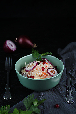 포토 JPG 해외이미지 전통 접시 음식 백그라운드 다이어트 채소 재료 탁자 건강 요리 사람없음 목재 식사 저녁식사 당근 샐러드 흰색 시골 신선 사발 달콤 맛 아침식사 먹기 유기농 양배추 날것 피클 발효 내추럴 점심식사 러시아인 절임 채식주의자 페스츄리 핸드메이드 개조 비건 해외포토 서양인 나무 식기 웰빙 빵 컬러 가구 컨셉 모션 뿌리채소 사기그릇 채식 파일형식 이미지허브