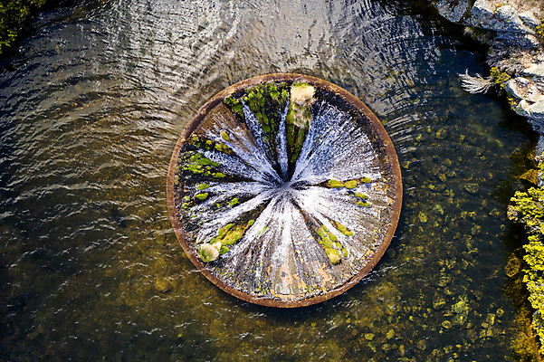 포토 JPG 해외이미지 식물 유럽 호수 여행 자연 하늘 산 주택 안테나 파노라마 사람없음 야외 내부 물 파란색 반사 놀람 봄 트래킹 폭포 하이킹 저수지 구멍 정상 포르투갈 공학 내추럴 산악지대 드론 해외포토 자연요소 계절 교육 감정 나라 컬러 통신 레저 촬영기법 표정 건물 생태계 파일형식 이미지허브