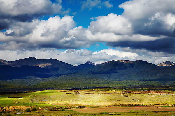 포토 JPG 해외이미지 밭 자연 하늘 새로움 산 사람없음 초록색 강 환경 계곡 맑음 오픈 숲 산악지대 해외포토 컬러 컨셉 농업 날씨 생태계 파일형식 이미지허브